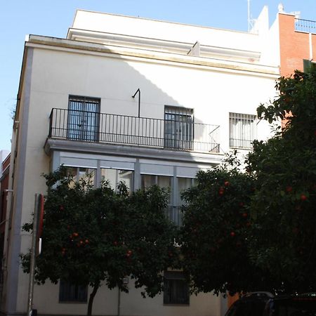 Apartamentos Turisticos La Encarnacion Seville Exterior photo