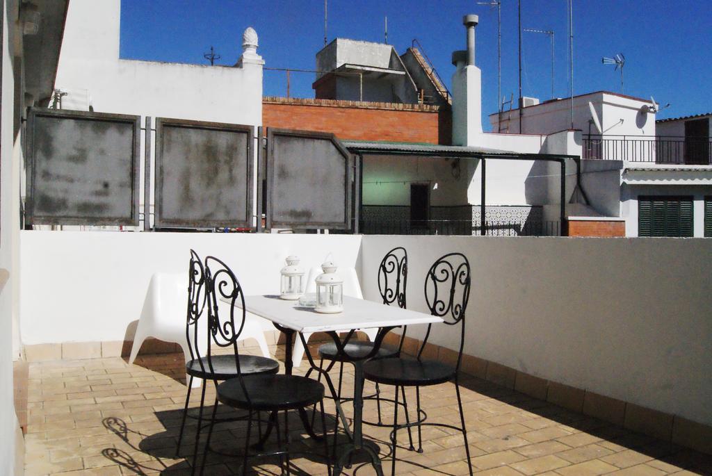 Apartamentos Turisticos La Encarnacion Seville Exterior photo