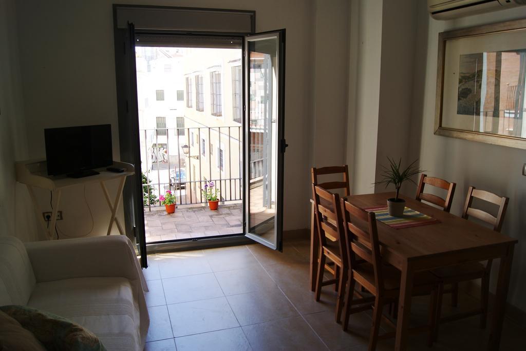 Apartamentos Turisticos La Encarnacion Seville Exterior photo