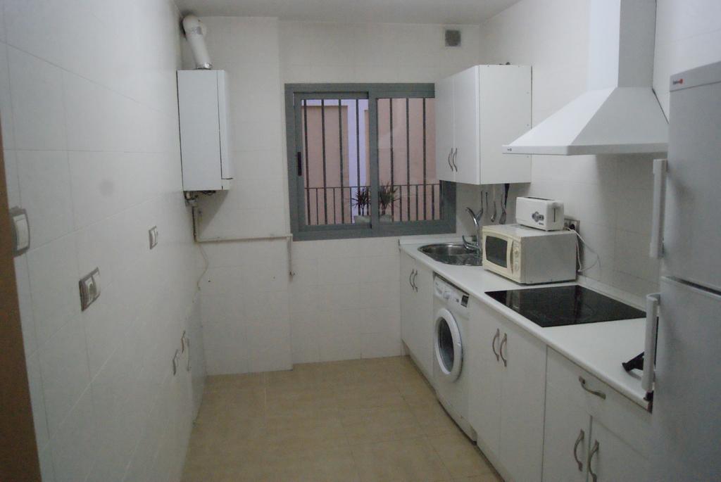 Apartamentos Turisticos La Encarnacion Seville Exterior photo