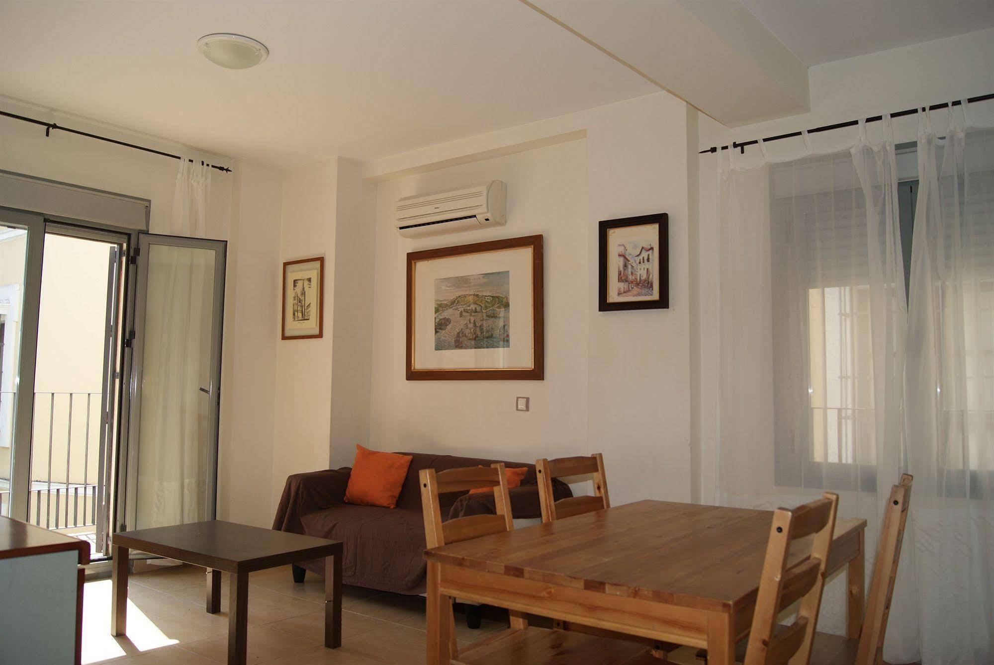 Apartamentos Turisticos La Encarnacion Seville Exterior photo
